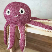 Olivia Octopus - Hardicraft - Complete Knitting Kit