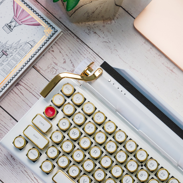 REFURBISHED WHITE GOLD SIGNATURE QWERKYWRITER® US LAYOUT