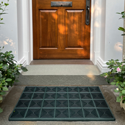 The Outlier - Hunter / Doormat