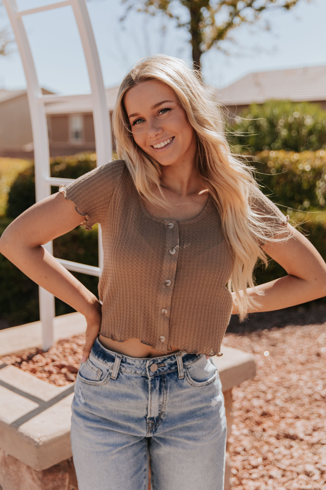 THE MARIELLE WAFFLE TOP IN TAUPE
