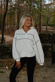 Ayla Contrast Piping Pullover