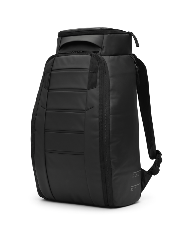 Hugger Backpack 30L Black Out