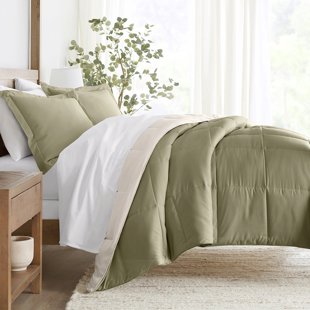 Reversible Down-Alternative Comforter Set