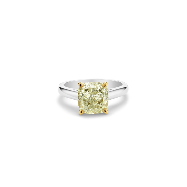 DB Classic cushion-cut diamond ring