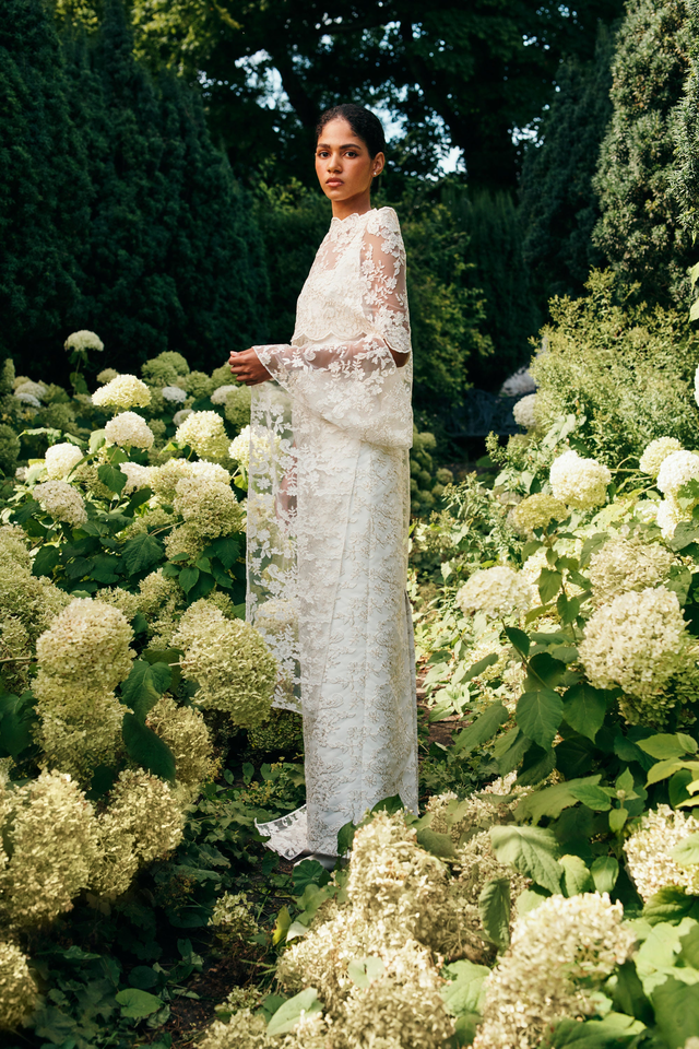 Cornelia Bridal Scarf in Ivory Embroidered Lace