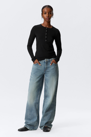 Ample Low Rise Loose Wide Leg Jeans