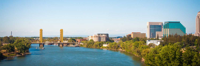 Flights from Phoenix to Sacramento with American Airlines