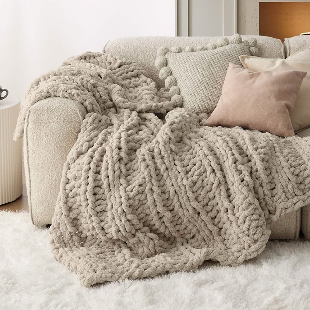 GentleSoft™ Chunky Knit Chenille Blanket