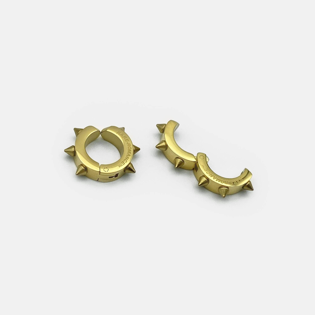 ESSENTIAL SPIKE CUFF EARRING