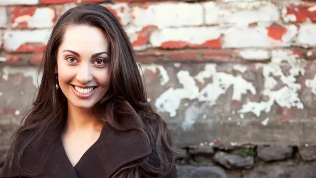 The Power of Body Language with Vanessa Van Edwards