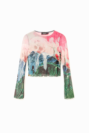 Short slim fantasy T-shirt