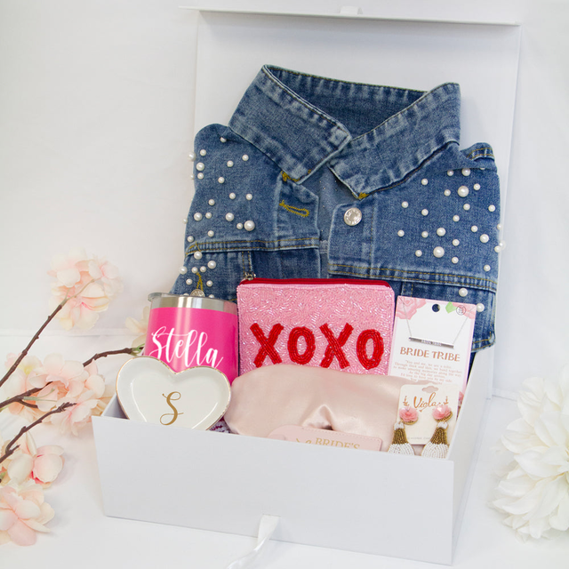 (Bridesmaid Box 8) Maid of Honor Proposal Gift Box Set