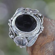Onyx flower ring, Nest of Lilies