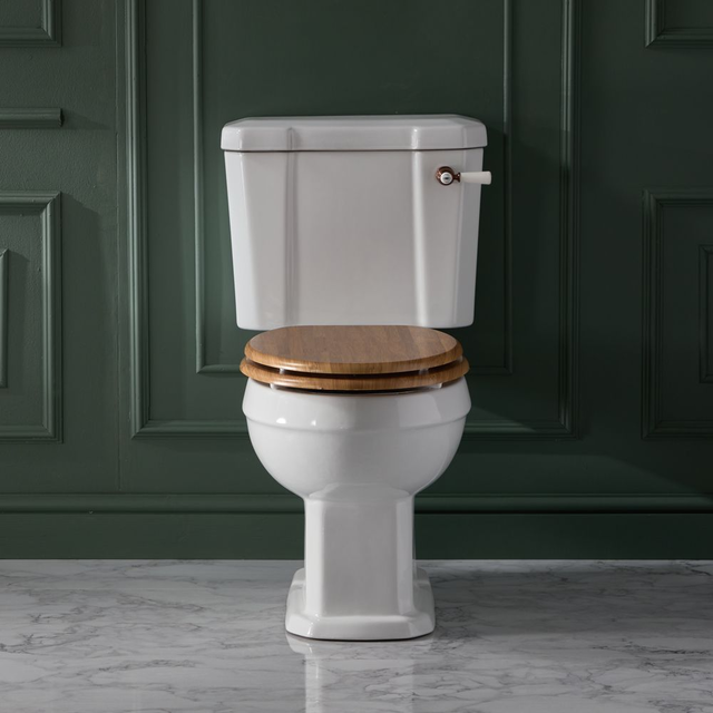 Milano Richmond - Traditional Close Coupled Toilet with Cistern and Seat - Choice of Finish and Seat