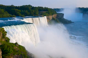 2-Day Niagara Falls In-Depth Tour from Toronto