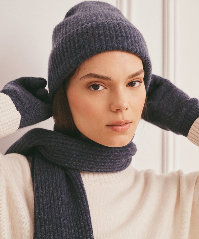 Signature Cashmere Ribbed Beanie