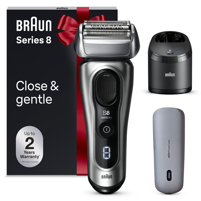 Series 8 Electric Shaver with PowerCase and 5-in-1 SmartCare Center, 8577cc