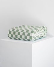 Baina - Roman Organic Pool Towel in Sage and Chalk