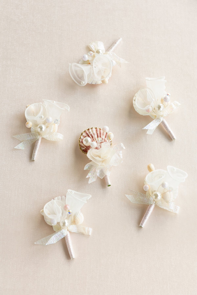 Boutonnieres in Glowing Blush & Pearl | Clearance