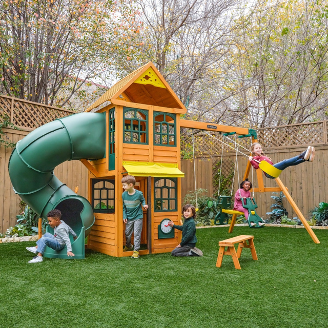 Cloverdale Wooden Swing Set / Playset