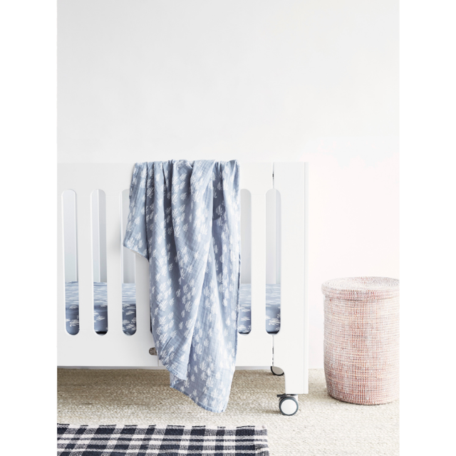 alma papa convertible folding crib + mattress