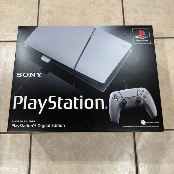 Sony PlayStation 5 Digital Edition - Black and Gray
