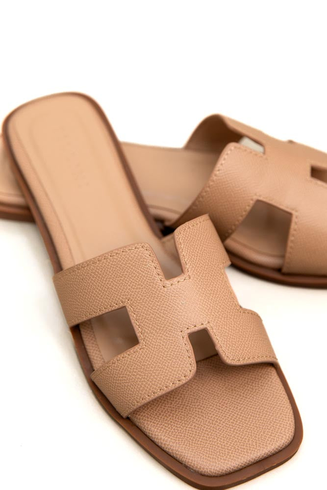 Gordy Beige Sandals