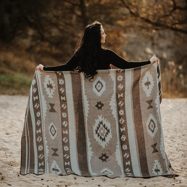 Wakan Tanka Pure Wool Blanket - Taupe