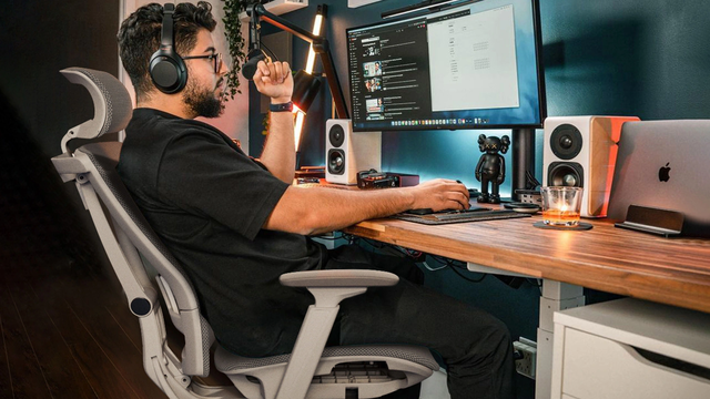 Autonomous ErgoChair Mesh | Best Ergonomic Mesh Chair for Office Comfort