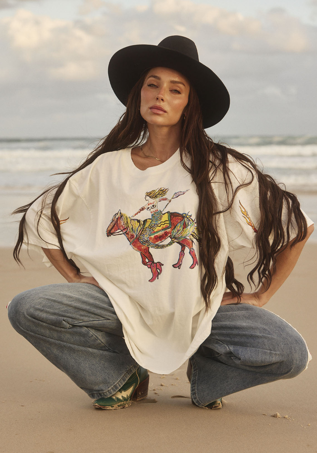 WORDS HAVE POWER TEE - MARSHMALLOW