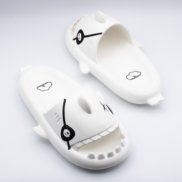 the cloudsharks™ pirate