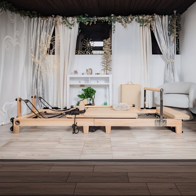 Nour 2.0 Advanced with Wooden Legs - Foldable Home Reformer