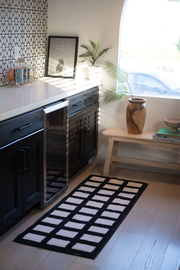Grid Modern Design Black/White Runner