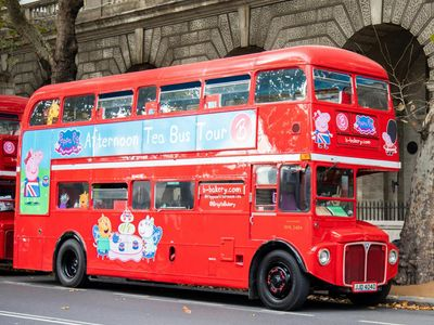 Peppa Pig Afternoon Tea Bus Tour