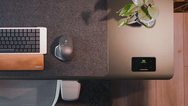 Autonomous Desk 5 AI – Standing Desk With AI-Powered Sensors