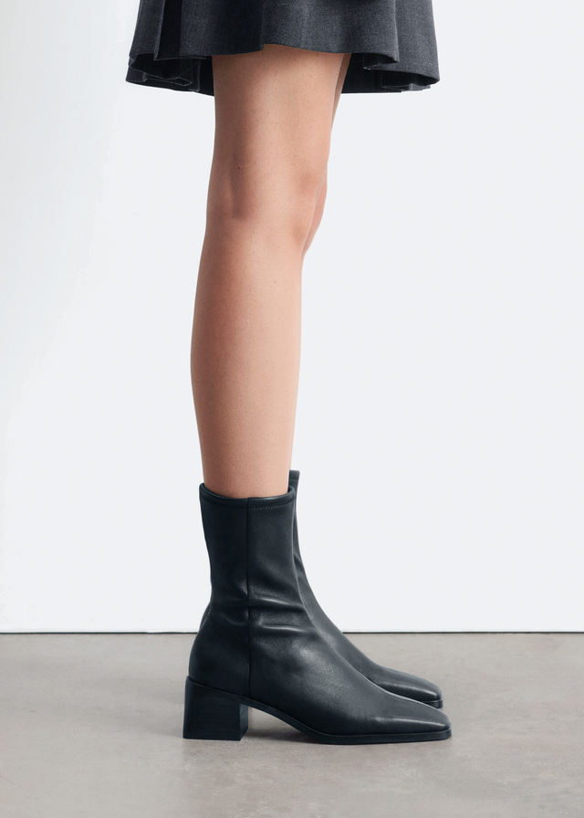 Bottines-chaussettes en cuir