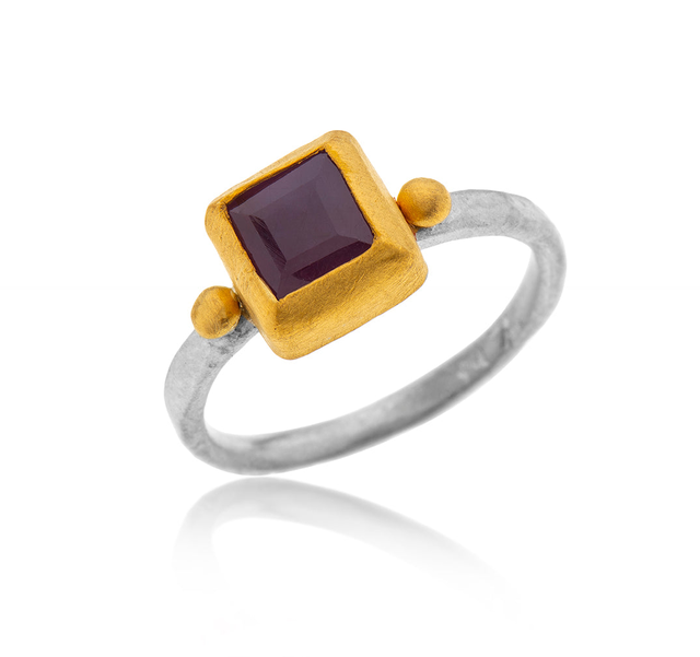 Nava Zahavi Yellow Gold Carnelian Ring