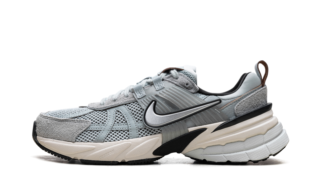 V2K Run WMNS "Light Pumic Black Chrome" FN6703 003