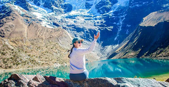Cusco: Humantay Lake with Breakfast and Buffet Lunch